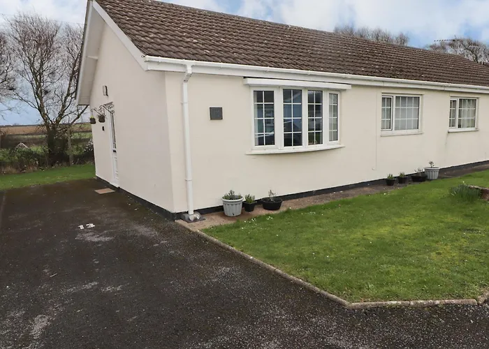 13 Gower Holiday Village