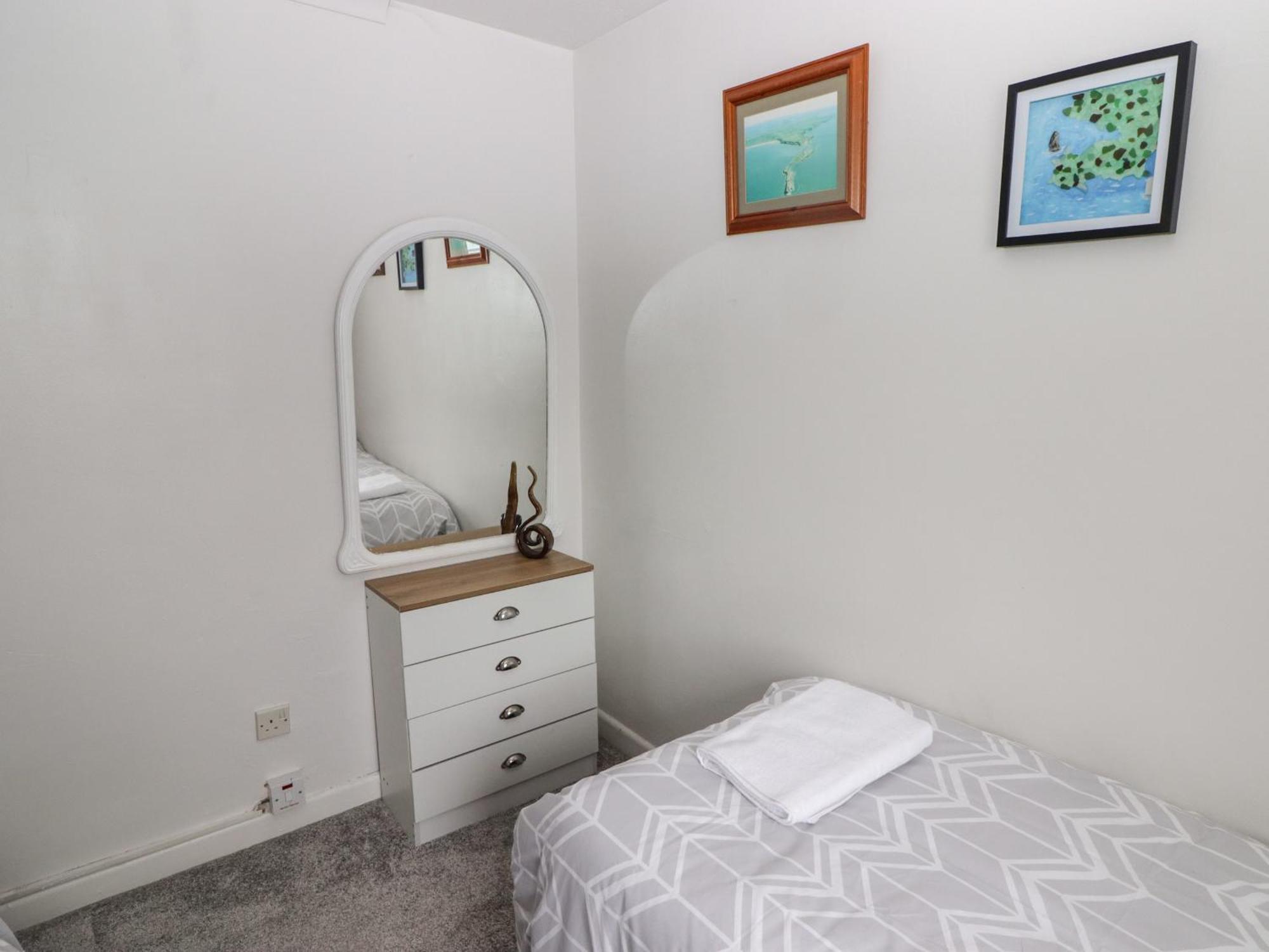 13 Gower Village Holiday home *
