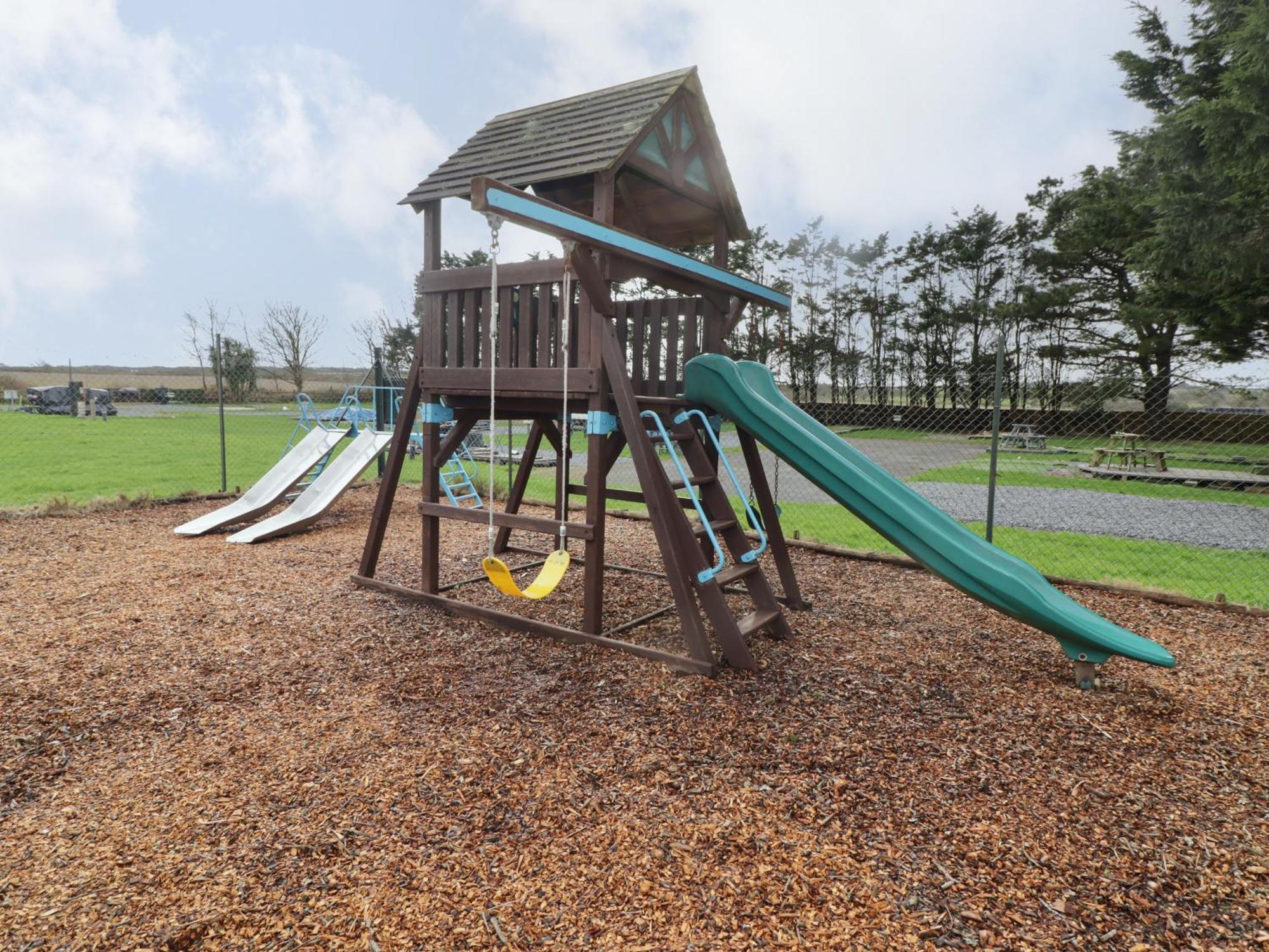 13 Gower Village Holiday home